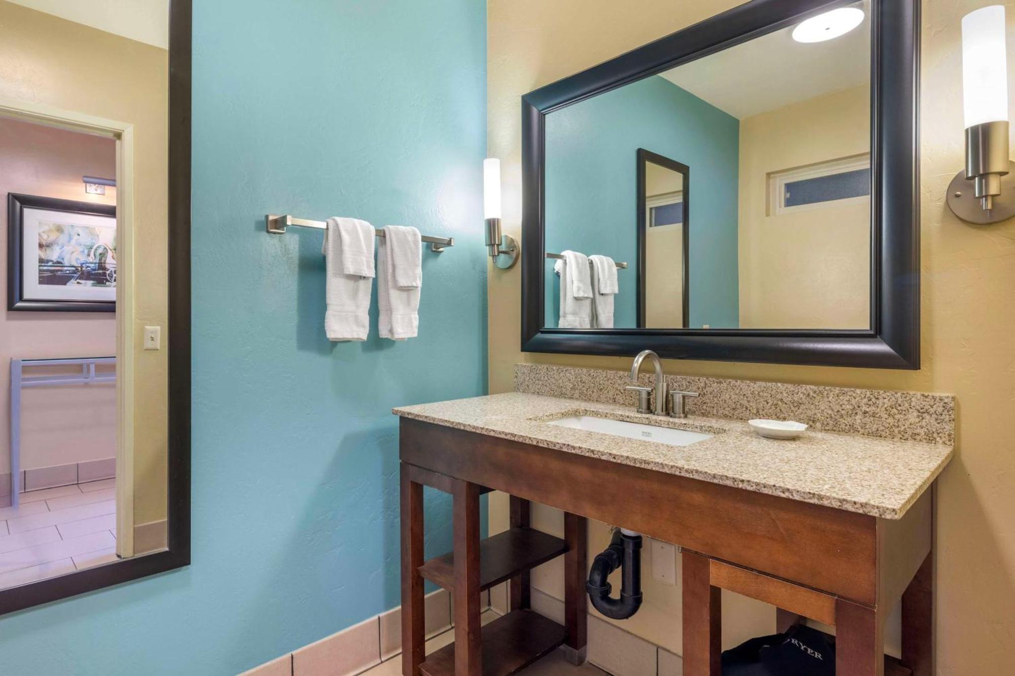 Best Western Plus Beach View Lodge Carlsbad Bagian luar foto