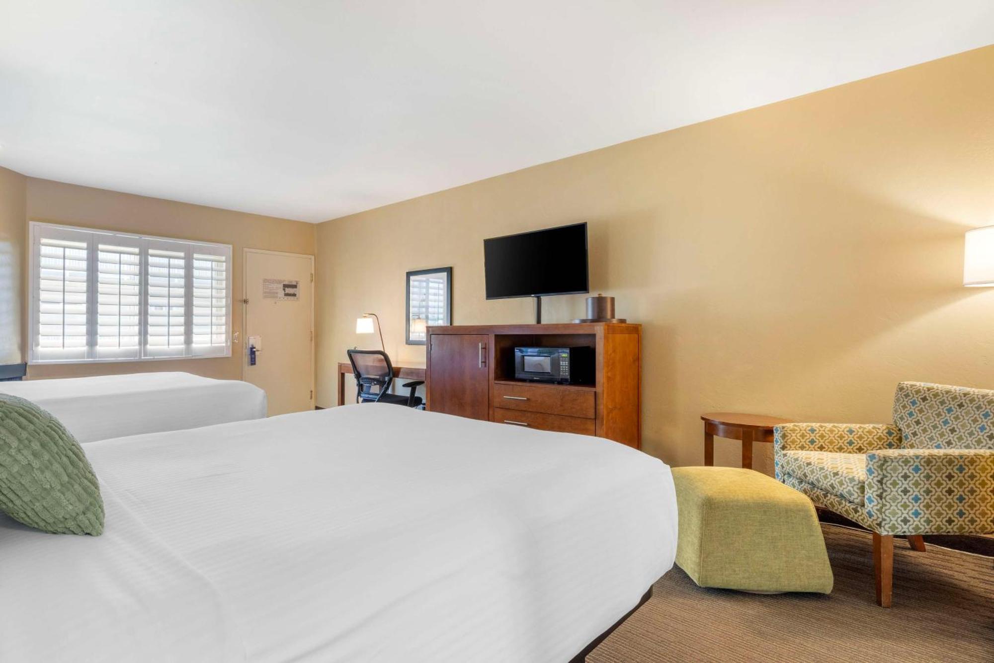 Best Western Plus Beach View Lodge Carlsbad Bagian luar foto