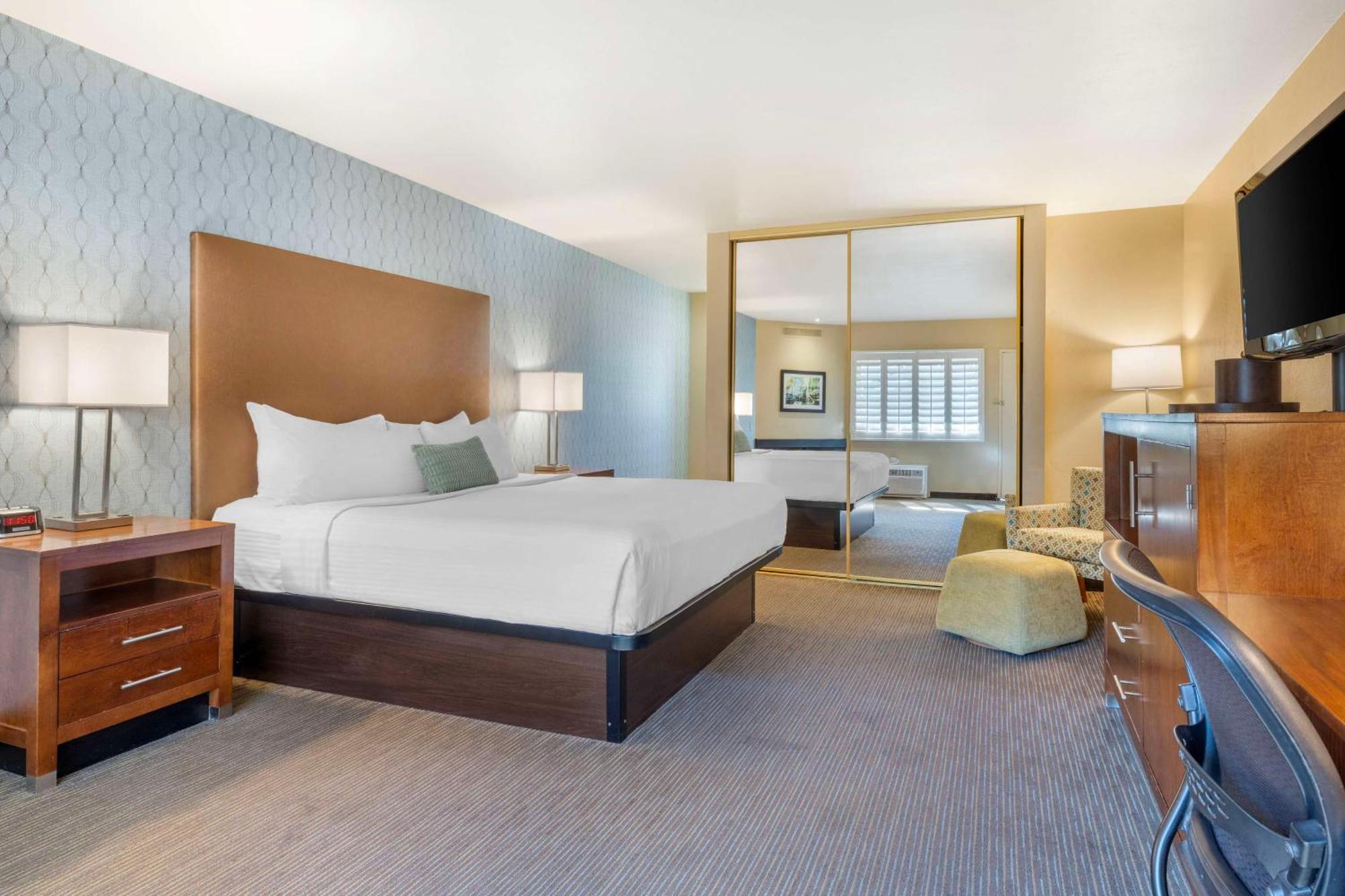 Best Western Plus Beach View Lodge Carlsbad Bagian luar foto